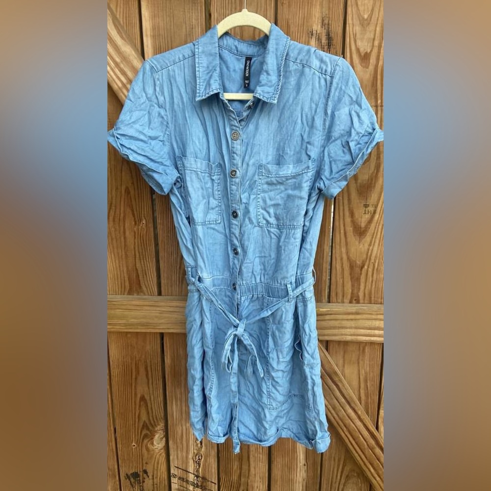 Women’s size large denim jumper 
Boutique brand crazy train